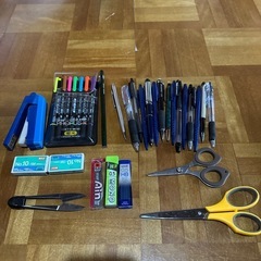 【無料】文房具まとめ売り（ペン、はさみ、替芯など）