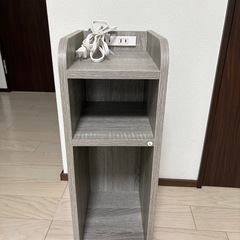 サイドテーブル