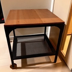 サイドテーブルの画像