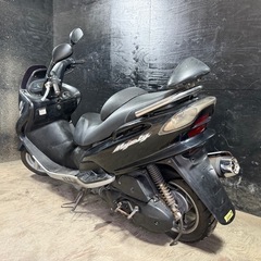 ★支払総額5.0万円★買取強化中！なんでも買い取ります！ ヤマハ マジェスティ125FI 黒 人気のマジェスティ！4ストインジェクション！ バッテリー新品！ バックレスト！ 車格大きい125cc! 社外スクリーン！ カスタムベースに♪
の画像