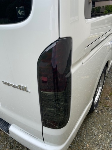 ハイエース　200系　取り外し　中古　LEDテール　スモークテール