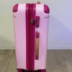 キャリーケース　ピンク色の画像