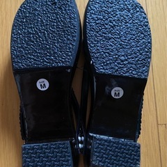 螺鈿細工のサンダルの画像