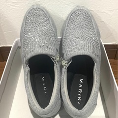 ビジューウォーキングシューズ