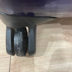 スーツケース　タイヤ破損　 innovatorの画像