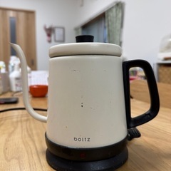 電気ケトルの画像