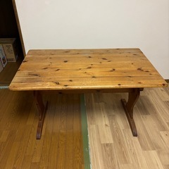 ダイニングテーブル