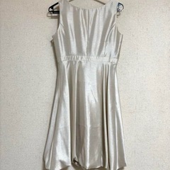 【※お譲り先決定】ベージュ ツイードジャケット & ノースリーブワンピース セットアップの画像