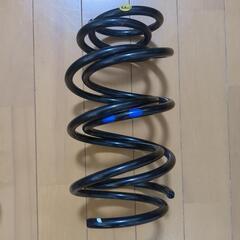 SUZUKI　【新車外し】エブリイバンDA17V 【4WD用】
純正スプリングの画像