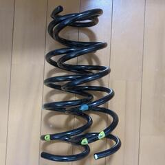 SUZUKI　【新車外し】エブリイバンDA17V 【4WD用】
純正スプリングの画像