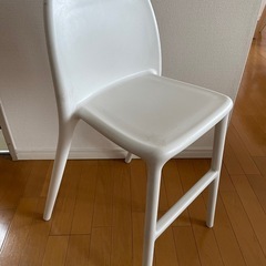 IKEA “URBAN"子ども用ダイニングチェア