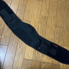 アマゾン価格3900円　バンテリン　加圧サポーター　腰用　Lサイズ　の画像