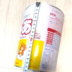 粉ミルク缶たくさん（スチール缶）の画像