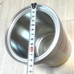 粉ミルク缶たくさん（スチール缶）の画像