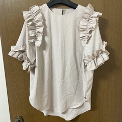 Freneの袖フリルブラウスです☺️