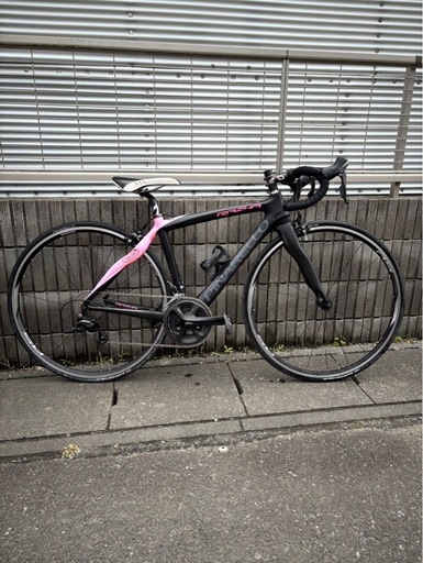 う*ぱ様 黒のスポーツロードバイク 真ん中のです （., 皆さん