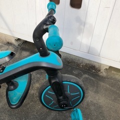 三輪車　　ストライダーに変形できるタイプ