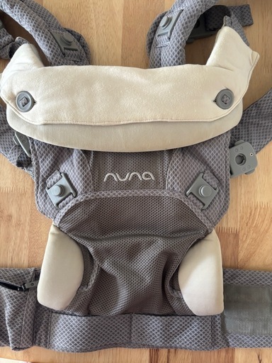 最終値下げです！【NUNA】ヌナカドル　 抱っこ紐 メッシュ　マグネットバックル　フロスト（グレー）