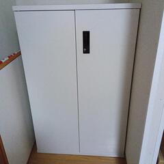 ステール書庫両開き3段鍵付きの画像