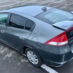 再値下げ低燃費ハイブリッド車インサイトの画像