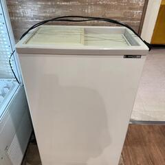 サンデン業務用冷凍庫　PF-057XF