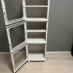 収納キャビネットの画像