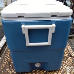 Coleman クーラ－ボックス 外寸約66x37x44㎝の画像