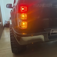 乗用ラジコン　フォードラプターの画像