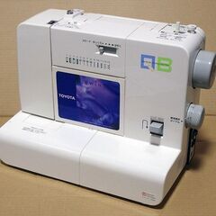 昭和レトロなTOYOTA QB1 グッドデザイン賞を受賞した コンパクトミシンの画像