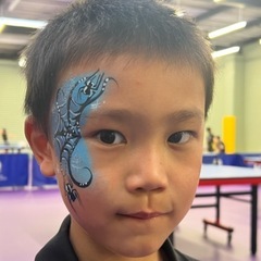英語勉強する小学生