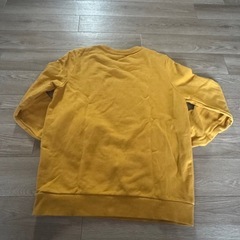guess トレーナーの画像