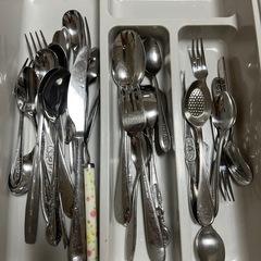 スプーン、フォーク、ナイフ