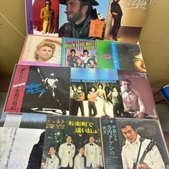 レコード大量 10箱 415枚の画像