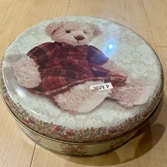 香港ジェニーベーカリーの期間限定缶 3種の画像
