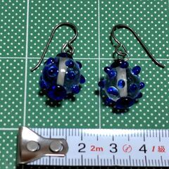 【まだ受付中】02₋04 米国購入♪ アンティーク♪ ハンドメイドガラスビーズのピアス 早い者勝ちです✨✨の画像