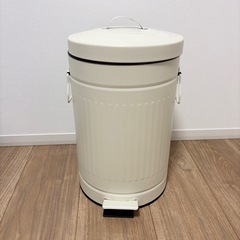 ニトリ ゴミ箱 ペダルペール　12L