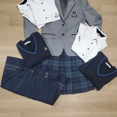 服9点セットです。ハロウィーンなどのコスプレに！！