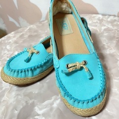 UGG 水色 モカシン　夏　デッキシューズ未使用　店内試し履き