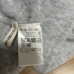 お譲りします　ストロベリーフィールズ　セーター　の画像
