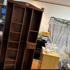 無料本棚美品🌈約1.8m