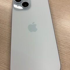ほぼ新品！ iPhone15 128GB バッテリー100%の画像