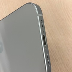 ほぼ新品！ iPhone15 128GB バッテリー100%の画像