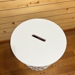IKEA 2WAY 収納付きサイドテーブル の画像