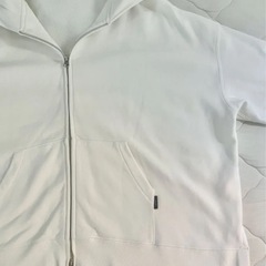 zucca ジップアップパーカー ホワイト　ズッカ  の画像