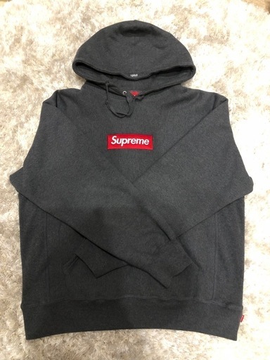 Supreme シュプリーム　パーカー