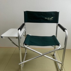 キャンプチェア　折りたたみ椅子　サイドテーブル付きアウトドアチェア