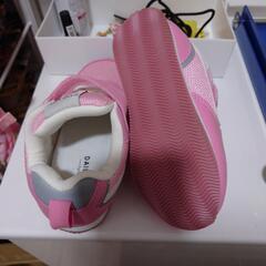 【新品・未使用】フタフタ　futafuta　シューズ　18cmの画像