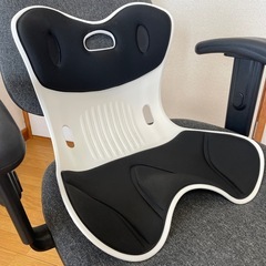 姿勢矯正クッションの画像