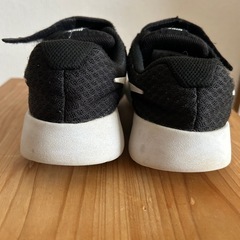 ナイキ　NIKE スニーカー　黒　22cm の画像