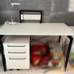 ニトリ机&キャスター譲ります！